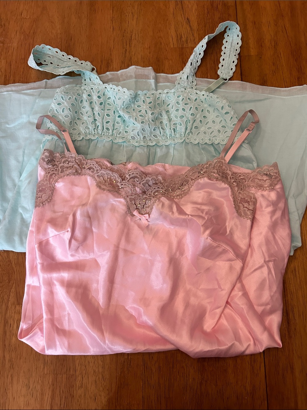 NWT Victoria Secrets lot of 2  Women’s SleepwearPink & Light Blue XS